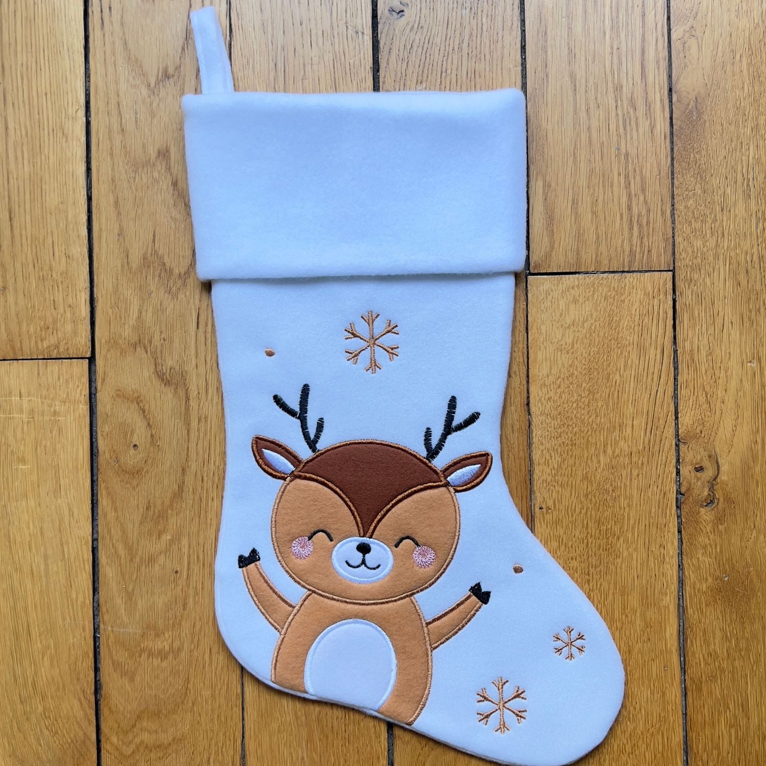 Chaussettes de Noël personnalisées brodées – Esprit Magique