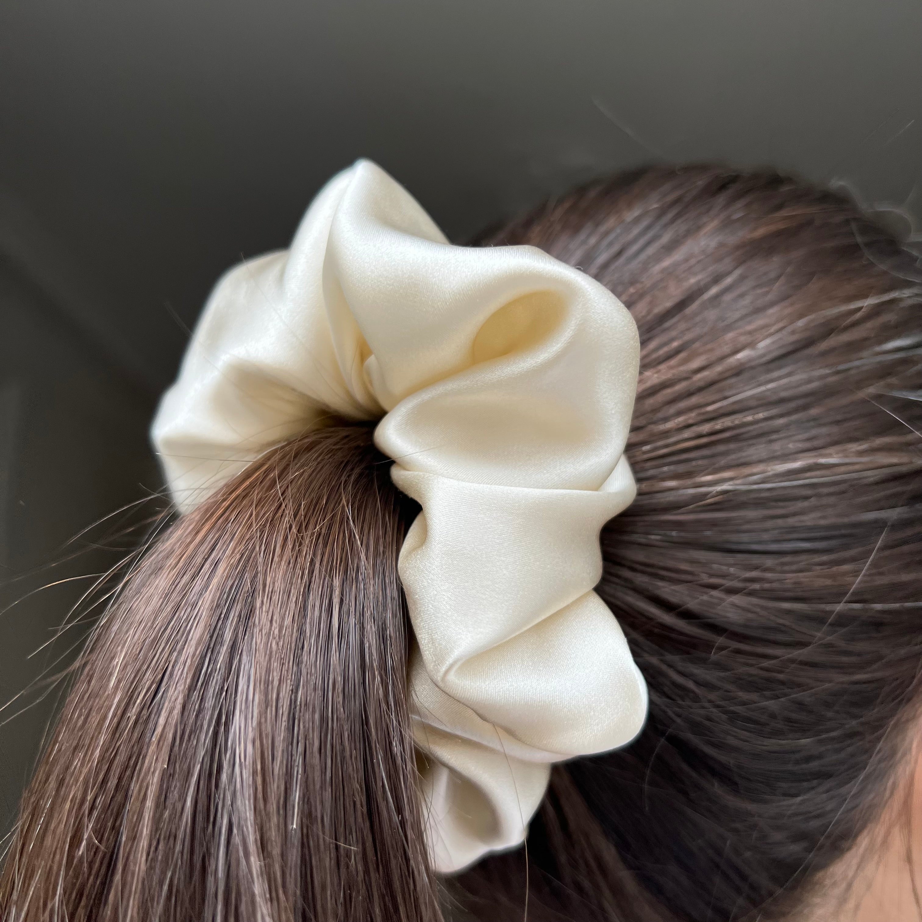 Chouchou en soie 100 % biologique – Accessoire élégant pour cheveux