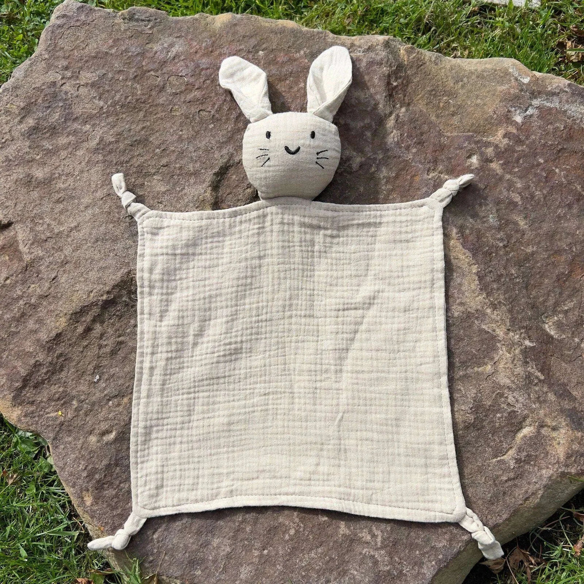 Doudou lapin personnalisé en coton coloris gris clair