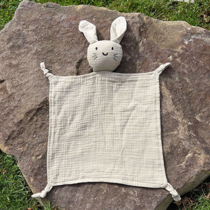Doudou lapin personnalisé en coton coloris gris clair